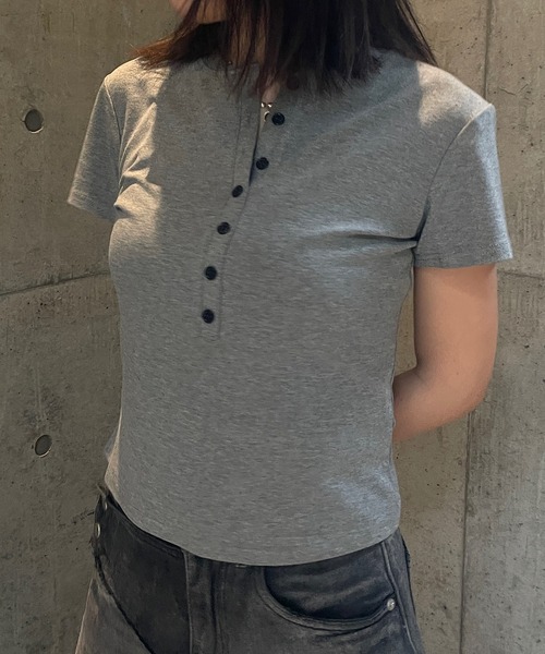 ROGER AND RAW(ロジャーアンドロウ)の「ヘンリーネック半袖トップス(Tシャツ/カットソー・レディース・ブラック/グレー/アイボリー・FREE)」の17枚目の写真