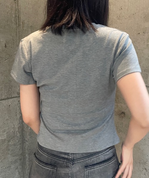 ROGER AND RAW(ロジャーアンドロウ)の「ヘンリーネック半袖トップス(Tシャツ/カットソー・レディース・ブラック/グレー/アイボリー・FREE)」の15枚目の写真