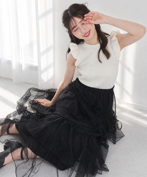 MAJESTIC LEGON(マジェスティックレゴン)の「ショルダーフリルノースリーブニット(ニット/セーター・レディース・アイボリー/ライトグレー/ブラック/ピンク・MEDIUM)」の9枚目の写真