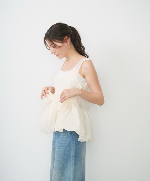 Lunea(ルネア)の「2wayリボンペプラムトップス / ribbon detail peplum top(タンクトップ・レディース・アイボリー/ブラック・FREE)」の9枚目の写真