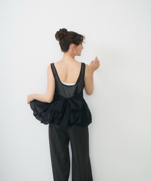 Lunea(ルネア)の「2wayリボンペプラムトップス / ribbon detail peplum top(タンクトップ・レディース・アイボリー/ブラック・FREE)」の12枚目の写真