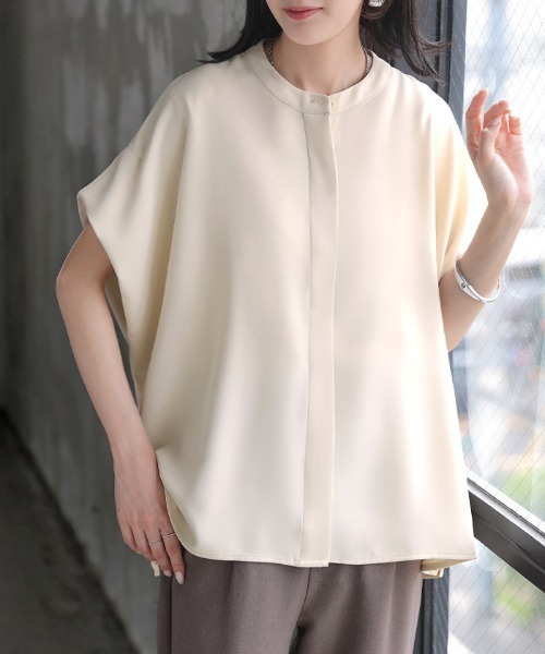 HUG.U(ハグユー)の「シワになりにくい きちんと半袖ブラウス(シャツ/ブラウス・レディース・ベージュ/ホワイト/ブラック・FREE)」の7枚目の写真