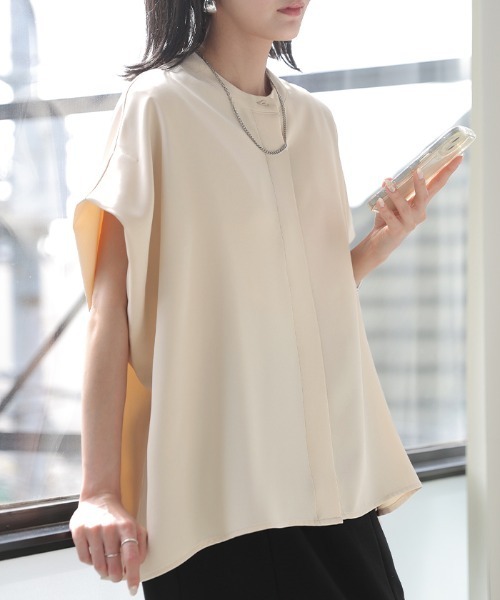 HUG.U(ハグユー)の「シワになりにくい きちんと半袖ブラウス(シャツ/ブラウス・レディース・ベージュ/ホワイト/ブラック・FREE)」の8枚目の写真