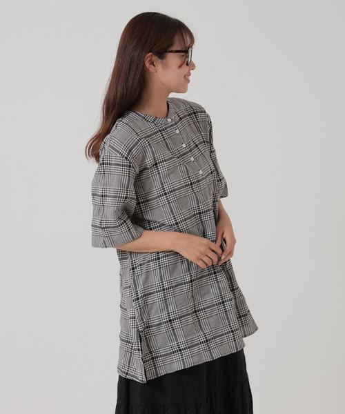 HEART MARKET(ハートマーケット)の「バンドカラータックチュニック(シャツ/ブラウス・レディース・グレー系/ブラック系/グリーン系/ベージュ系・FREE)」の9枚目の写真