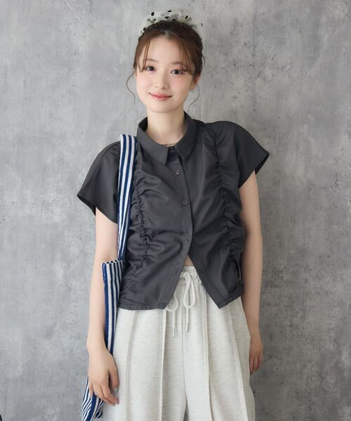 RETRO GIRL(レトロガール)の「フロントギャザーBL(シャツ/ブラウス・レディース・オフホワイト/ブルー/チャコールグレー・FREE)」の5枚目の写真