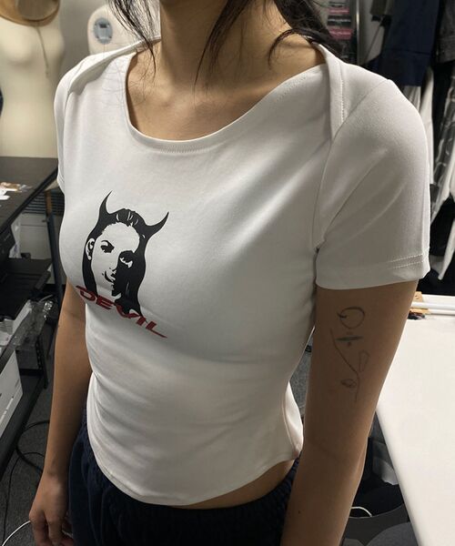 WORLDDILEMA（ワールドジレンマ）の「DEVIL PRINTING TIGHT HALF T-SHIRTS (WHITE)（Tシャツ/カットソー・レディース・ホワイト・LARGE/MEDIUM）」の11枚目の写真