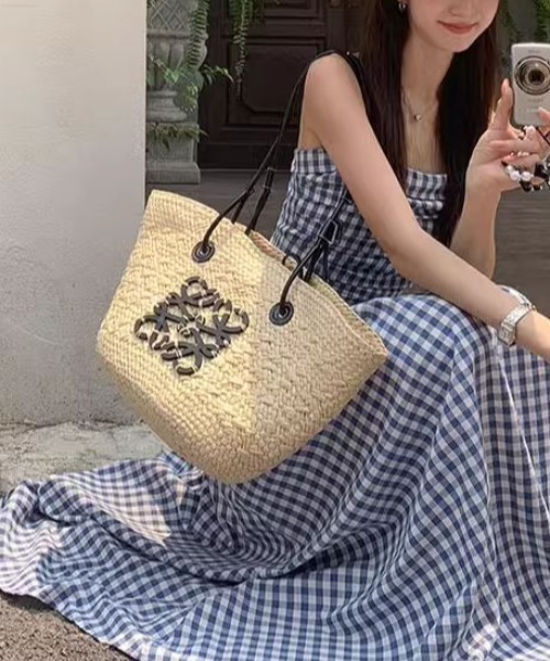 LUCPY(ラクピー)の「ギンガムチェックシャーリングキャミワンピース(ワンピース・レディース・ブルー・LARGE/MEDIUM/SMALL/X-LARGE)」の2枚目の写真