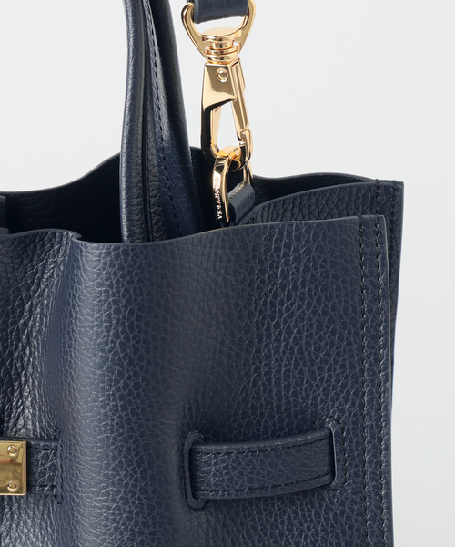 Spick & Span(スピックアンドスパン)の「《新色有り / 追加》VIOLAd’ORO イタリアンWフェイスレザートートバッグM(トートバッグ・レディース・グレー/ボルドー/ブラック/ネイビー・FREE)」の8枚目の写真