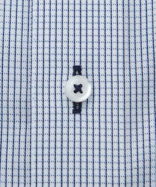 TOKYO SHIRTS(トウキョウシャツ)の「【吸水速乾】 形態安定ノンアイロン ドゥエボットーニ 半袖ビジネスワイシャツ(ビジネスシャツ・メンズ・ブルー・首回り39cm/首回り37cm/首回り43cm/首回り42cm/首回り41cm)」の4枚目の写真