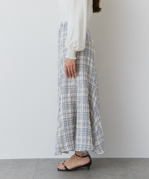 La boutique BonBon(ラブティックボンボン)の「【ウエスト調節可能・ゆれる美シルエット】シアーチェックスカート(スカート・レディース・オフホワイト/ネイビー・FREE)」の14枚目の写真