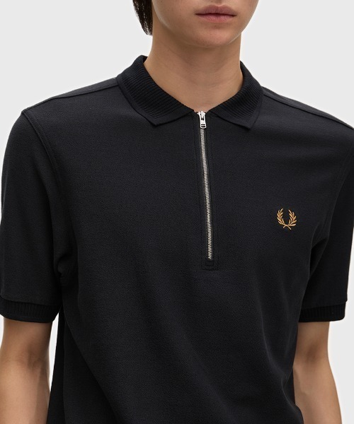 FRED PERRY(フレッドペリー)の「Crepe Pique Polo Shirt/クレープ鹿の子ポロシャツ(ポロシャツ・メンズ・ベージュ/ブラック/ブラウン系その他/ブラウン・L/M/S)」の18枚目の写真