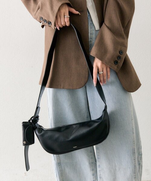 mystic（ミスティック）の「《WEB限定/RED》ハーフムーンショルダーBAG（ショルダーバッグ・レディース・ベージュ/レッド/ブラック・ONE SIZE）」の7枚目の写真