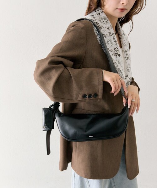 mystic（ミスティック）の「《WEB限定/RED》ハーフムーンショルダーBAG（ショルダーバッグ・レディース・ベージュ/レッド/ブラック・ONE SIZE）」の9枚目の写真