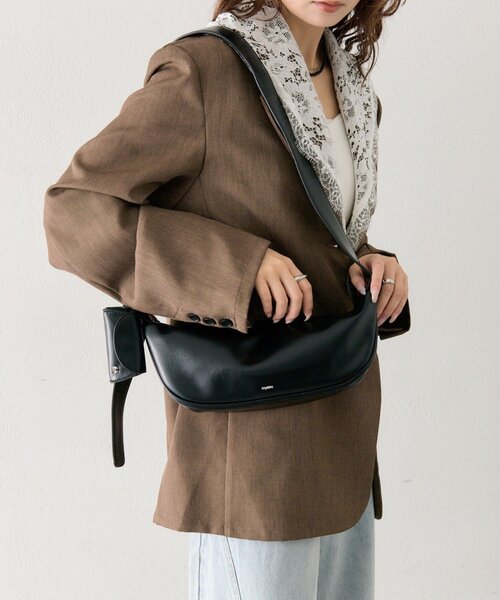 mystic（ミスティック）の「《WEB限定/RED》ハーフムーンショルダーBAG（ショルダーバッグ・レディース・ベージュ/レッド/ブラック・ONE SIZE）」の15枚目の写真