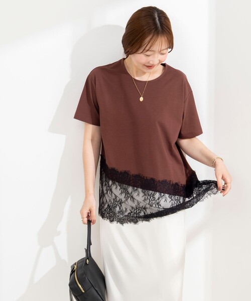 NOLLEY’S Sophi(ノーリーズソフィ)の「【BECシリーズ】ウォッシャブル裾レースイレヘムTシャツ(Tシャツ/カットソー・レディース・オフホワイト/ブラウン/ブラック・38)」の4枚目の写真