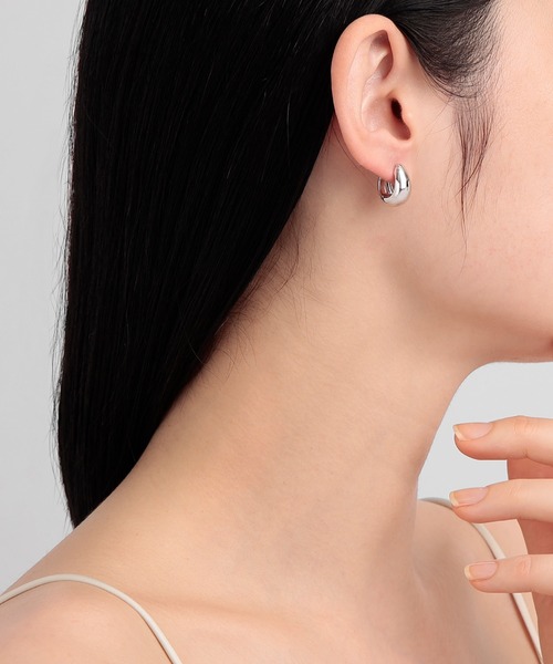 PLUS VENDOME(プラス ヴァンドーム)の「ドロップ_M キャッチレスピアス(ピアス(両耳用)・レディース・ゴールド/シルバー・ONE SIZE)」の10枚目の写真