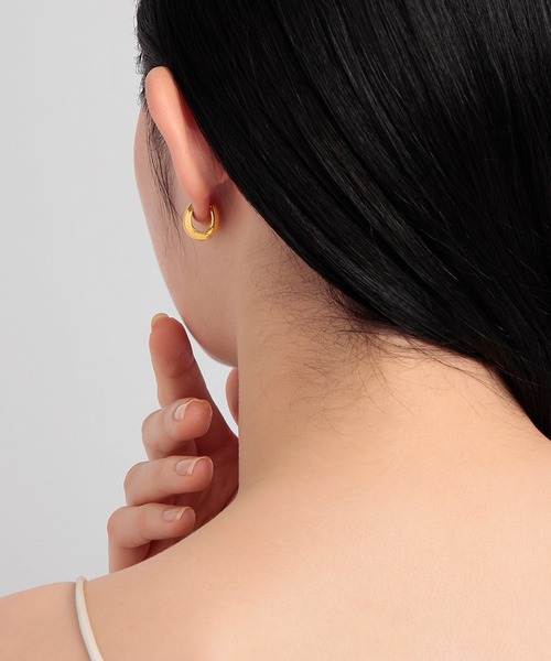 PLUS VENDOME(プラス ヴァンドーム)の「ドロップ_M キャッチレスピアス(ピアス(両耳用)・レディース・ゴールド/シルバー・ONE SIZE)」の13枚目の写真