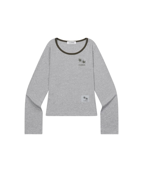 COIRIS(コイリス)の「ロラ スモールロゴ 配色 Uネック 長袖Tシャツ (10カラー)(Tシャツ/カットソー・レディース・チャコール/ブルー/グリーン/ブラウン/ネイビー/カーキ/ブラック/ホワイト/ライトグレー/スカイブルー・FREE)」の3枚目の写真
