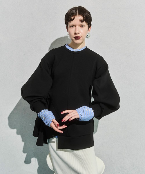 OMMO（オーエムエムオー）の「DOUBLE CURVE SLEEVE TOP（スウェット・レディース・ブラック/グレー/ボルドー・F）」の2枚目の写真