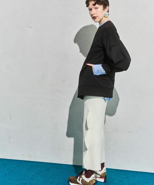 OMMO（オーエムエムオー）の「DOUBLE CURVE SLEEVE TOP（スウェット・レディース・ブラック/グレー/ボルドー・F）」の14枚目の写真