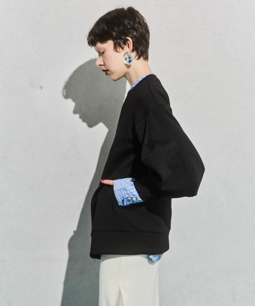 OMMO（オーエムエムオー）の「DOUBLE CURVE SLEEVE TOP（スウェット・レディース・ブラック/グレー/ボルドー・F）」の6枚目の写真