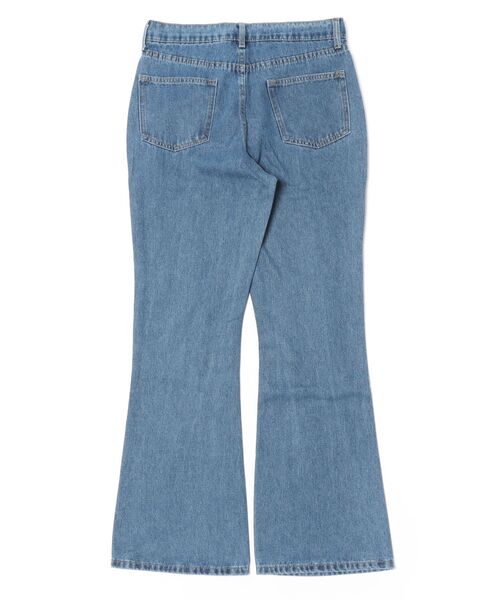 coca(coca)(コカ)の「フレアデニムパンツ(デニムパンツ・レディース・ブルー/ライトブルー・L/M/S)」の21枚目の写真