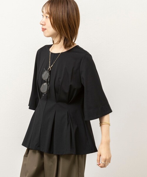 NOLLEY’S(ノーリーズ)の「《接触冷感/UVカット》ウォッシャブルハイスペックジャージペプラムプルオーバー(Tシャツ/カットソー・レディース・ブラック/オフホワイト/ベージュ・38)」の6枚目の写真