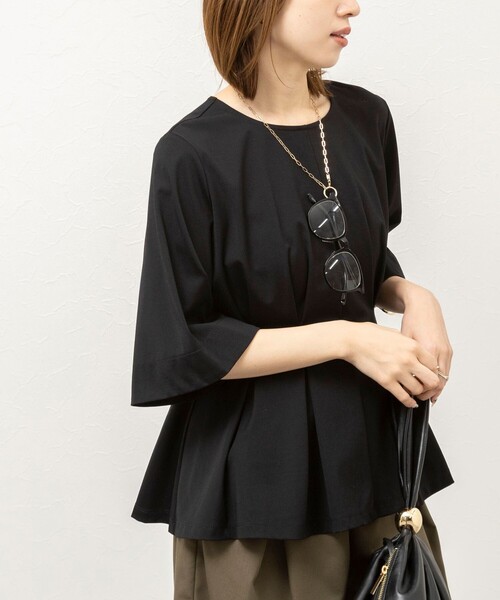 NOLLEY’S(ノーリーズ)の「《接触冷感/UVカット》ウォッシャブルハイスペックジャージペプラムプルオーバー(Tシャツ/カットソー・レディース・ブラック/オフホワイト/ベージュ・38)」の10枚目の写真