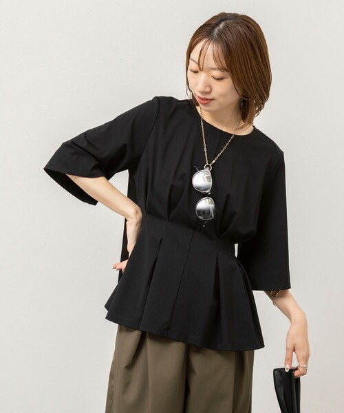 NOLLEY’S(ノーリーズ)の「《接触冷感/UVカット》ウォッシャブルハイスペックジャージペプラムプルオーバー(Tシャツ/カットソー・レディース・ブラック/オフホワイト/ベージュ・38)」の11枚目の写真