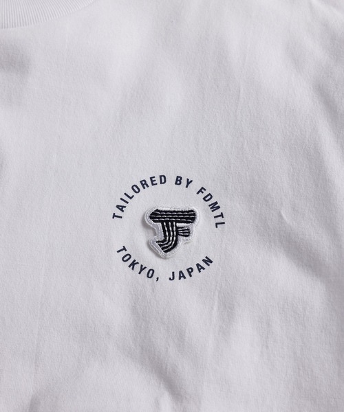 FDMTL(ファンダメンタル)の「FDMTL/ファンダメンタル/FLOCK LOGO TEE(Tシャツ/カットソー・メンズ・ホワイト/ネイビー・4/3/2/1)」の5枚目の写真