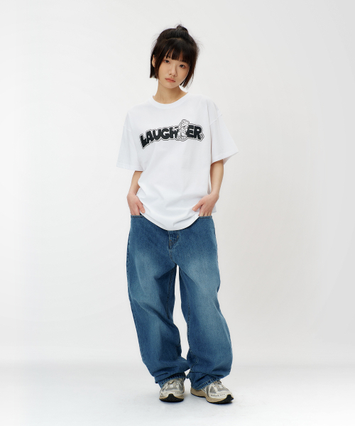 LAUGHER(ラファー)の「ラッパーシグネチャーロゴTシャツ - ホワイト(Tシャツ/カットソー・レディース・その他・MEDIUM/LARGE/X-LARGE)」の5枚目の写真