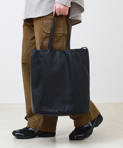 Un coeur（アンクール）の「【Un coeur/アンクール】DRAPE 2WAY TOTE ドレープトートバッグ（トートバッグ・メンズ・ブラック・FREE）」の7枚目の写真