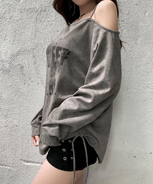 VEILA(ヴェイラ)の「アシンメトリープリントワンショルダー長袖トップス(Tシャツ/カットソー・レディース・オリーブ/ブラック・フリー)」の14枚目の写真