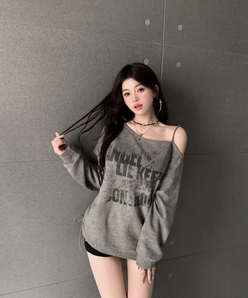 VEILA(ヴェイラ)の「アシンメトリープリントワンショルダー長袖トップス(Tシャツ/カットソー・レディース・オリーブ/ブラック・フリー)」の19枚目の写真