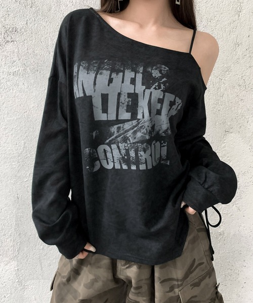 VEILA(ヴェイラ)の「アシンメトリープリントワンショルダー長袖トップス(Tシャツ/カットソー・レディース・オリーブ/ブラック・フリー)」の7枚目の写真