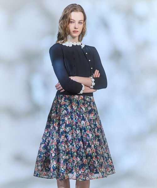 TOCCA(トッカ)の「GLASS ROSE スカート(スカート・レディース・ライトグリーン系5/ネイビー系5・0/4)」の1枚目の写真