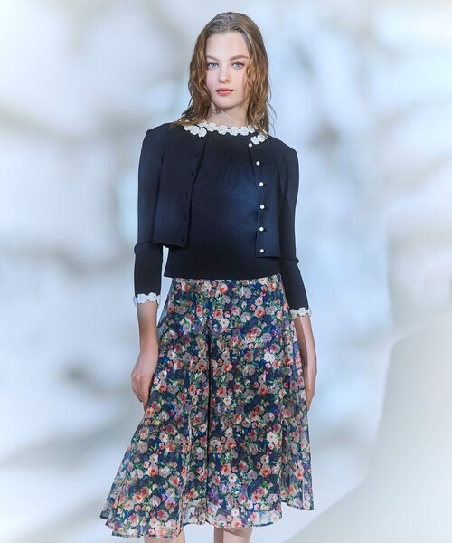 TOCCA(トッカ)の「GLASS ROSE スカート(スカート・レディース・ライトグリーン系5/ネイビー系5・0/4)」の3枚目の写真