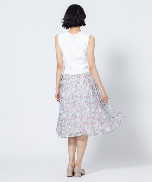 TOCCA(トッカ)の「GLASS ROSE スカート(スカート・レディース・ライトグリーン系5/ネイビー系5・0/4)」の8枚目の写真