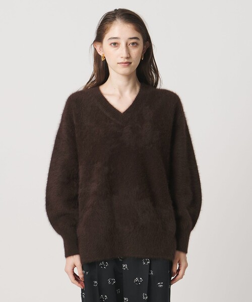 UNITED ARROWS(ユナイテッドアローズ)の「フォックスカシミヤ Vネック ニット(ニット/セーター・レディース・ダークブラウン/グレー/ブラック・FREE)」の6枚目の写真