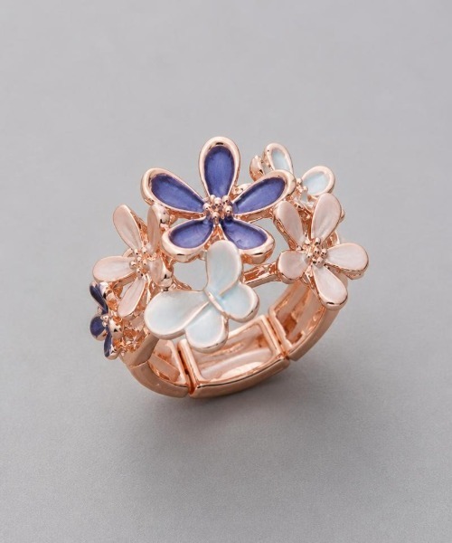 Burner(バーナー)の「【Sonu jewelry(ソヌジュエリー)】カラーフラワー ストレッチリング son-ring-34-9(リング・レディース・ブルー系その他/イエロー/レッド/ブラック/ブルー系その他4/ブルー系その他5/ブルー系その他3/ブルー系その他2/ブルー/パープル/ホワイト・FREE)」の4枚目の写真