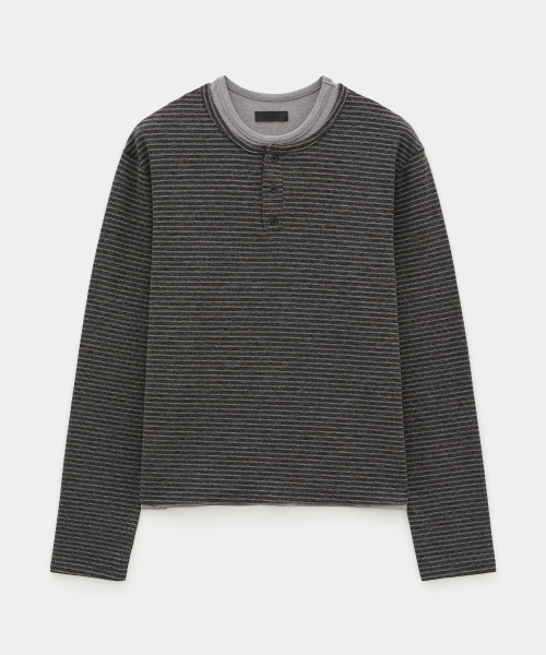 DNSR（ディーエヌエスアール）の「ストライプレイヤードヘンリーネックロングスリーブチャコール（Tシャツ/カットソー・メンズ・その他・MEDIUM/LARGE/X-LARGE）」の2枚目の写真