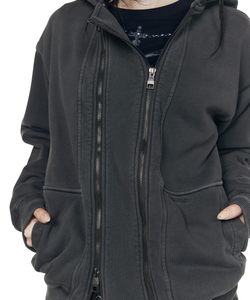 AAKAM(アーカム)の「Double Zippered Zip-Up Hoodie (Dark Gray)(パーカー・レディース・その他・1/2)」の7枚目の写真