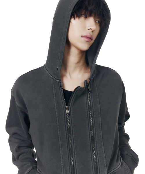 AAKAM(アーカム)の「Double Zippered Zip-Up Hoodie (Dark Gray)(パーカー・レディース・その他・1/2)」の9枚目の写真