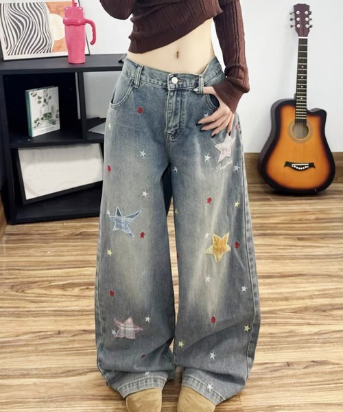 semuse(セミューズ)の「スター刺繍デニムワイドパンツ(デニムパンツ・レディース・ライトブルー・S/M/L)」の1枚目の写真