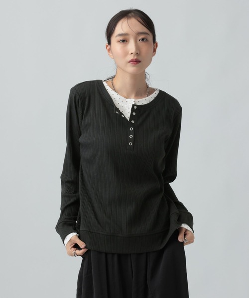 LEPSIM(レプシィム)の「ランダムテレコドッキングヘンリープルオーバー 1067563(Tシャツ/カットソー・レディース・ブラック/アイボリー/グレー・FREE)」の2枚目の写真