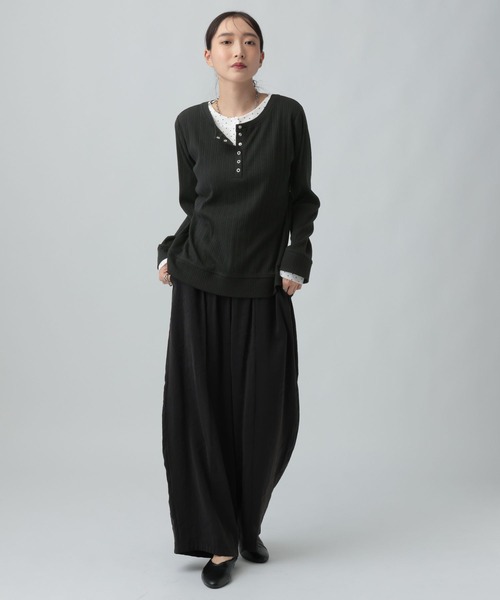 LEPSIM(レプシィム)の「ランダムテレコドッキングヘンリープルオーバー 1067563(Tシャツ/カットソー・レディース・ブラック/アイボリー/グレー・FREE)」の14枚目の写真