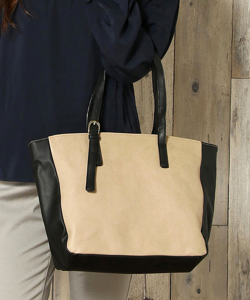 LBC（エルビーシー）の「ネオスムース合皮10ポケトートバッグ              （トートバッグ・レディース・オフホワイト/ブラック/ライトブラウン・ONE SIZE）」の2枚目の写真