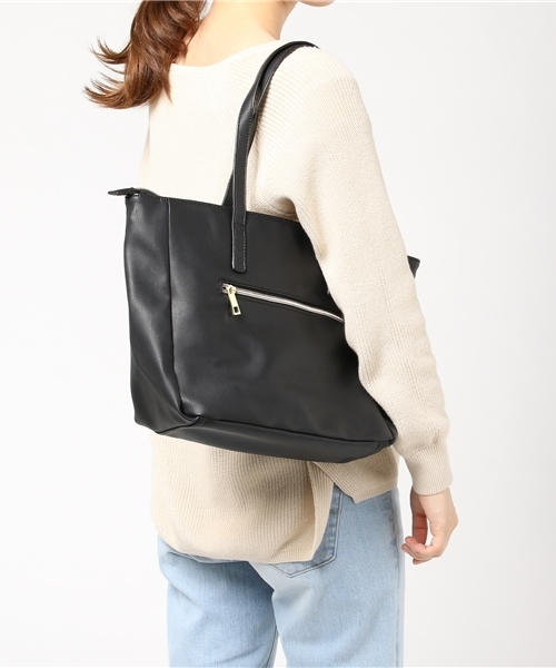 LBC（エルビーシー）の「ネオスムース合皮10ポケトートバッグ              （トートバッグ・レディース・オフホワイト/ブラック/ライトブラウン・ONE SIZE）」の12枚目の写真