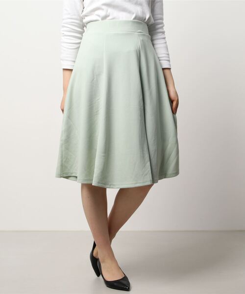 Pierrot（ピエロ）の「6面切替フレアスカート ロング丈（スカート・レディース・ネイビー/ブルー系その他/ベージュ/ブラック/ピンク系その他/グリーン系その他/グレー/オフホワイト/カーキ/ブルー系その他3/ボルドー/イエロー系その他/アクア/ピンク/モカ/ライトグレー/ミント/ライトブルー/ワインレッド/ブルー/ラベンダー/グリーン系その他2/レッド系その他・L/M）」の10枚目の写真