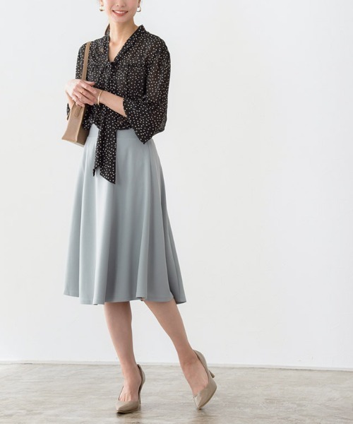 Pierrot（ピエロ）の「6面切替フレアスカート ロング丈（スカート・レディース・ネイビー/ブルー系その他/ベージュ/ブラック/ピンク系その他/グリーン系その他/グレー/オフホワイト/カーキ/ブルー系その他3/ボルドー/イエロー系その他/アクア/ピンク/モカ/ライトグレー/ミント/ライトブルー/ワインレッド/ブルー/ラベンダー/グリーン系その他2/レッド系その他・L/M）」の13枚目の写真